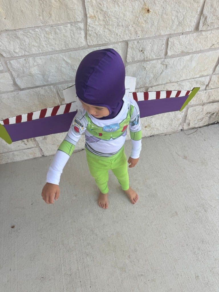 DIY Buzz Lightyear Costume (Made from Cardboard!)